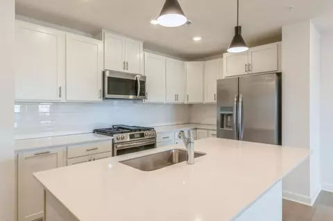 21714 Dahlia Ln, Farmington, MN 55024