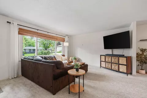 1862 Carnelian Ln, Eagan, MN 55122 photo 11