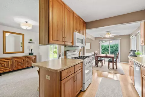 1862 Carnelian Ln, Eagan, MN 55122 photo 21