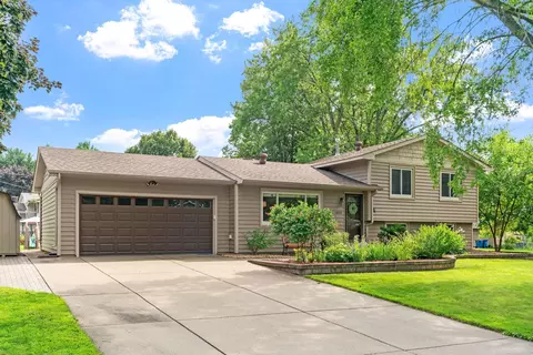 1862 Carnelian Ln, Eagan, MN 55122