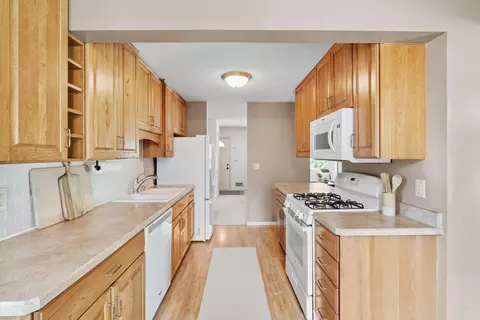 1862 Carnelian Ln, Eagan, MN 55122 photo 19