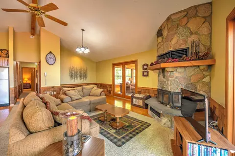 Living - 27166 Hersant Rd, Webster, WI 54893 photo 3 of 8