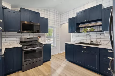 20905 Holt Ave, Lakeville, MN 55044