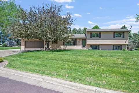 68 Southwood Dr, Fairmont, MN 56031