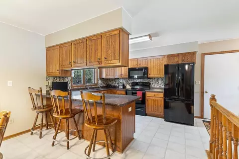 502 N Bruce St, Marshall, MN 56258 photo 16