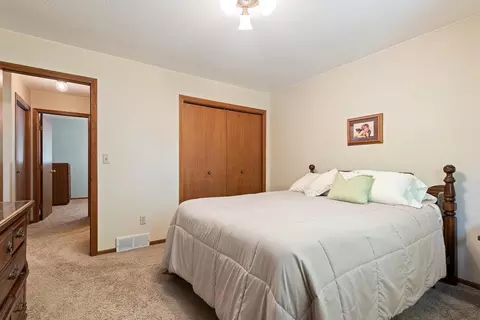 502 N Bruce St, Marshall, MN 56258 photo 26