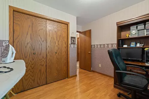 502 N Bruce St, Marshall, MN 56258 photo 30