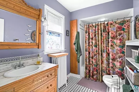 Bath - 6029 London Rd, Duluth, MN 55804 photo 4 of 4