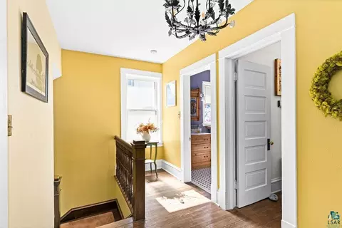 Entry Way - 6029 London Rd, Duluth, MN 55804 photo 1 of 2