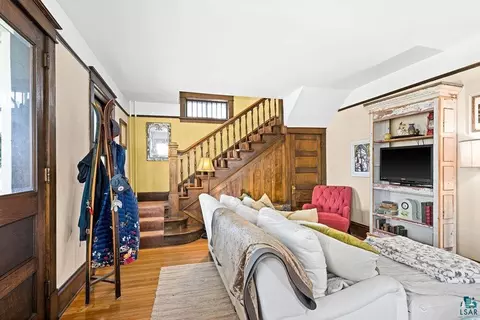 Living - 6029 London Rd, Duluth, MN 55804 photo 3 of 4