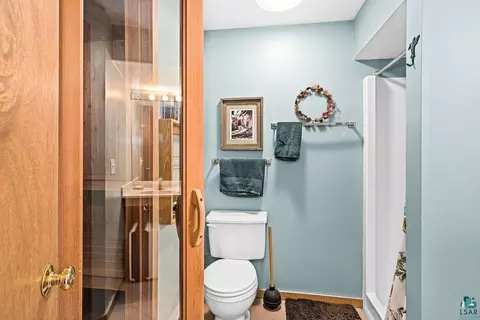 Bath - 6029 London Rd, Duluth, MN 55804 photo 1 of 4