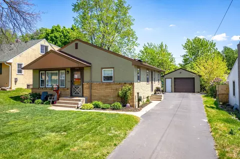 1274 Ottawa Ave, West Saint Paul, MN 55118