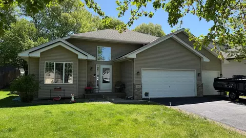 12427 Raven St NW, Coon Rapids, MN 55448