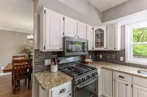 Kitchen - 5840 Three Oaks Ave, Maple Plain, MN 55359 photo 3 of 6
