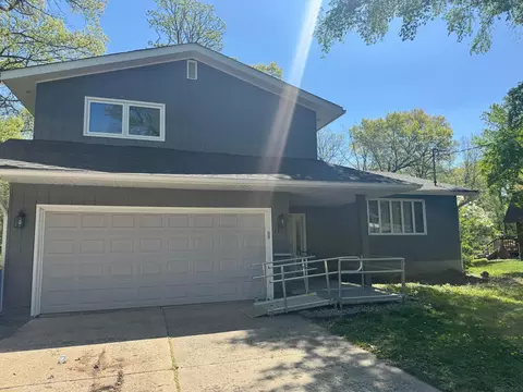1725 Woodlawn Ave, Owatonna, MN 55060