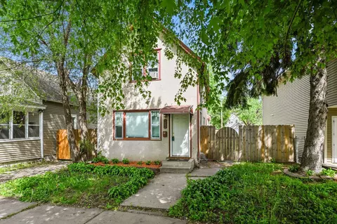 1242 Woodbridge St, Saint Paul, MN 55117