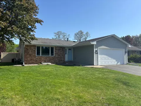 7480 Columbia Ct, Woodbury, MN 55125