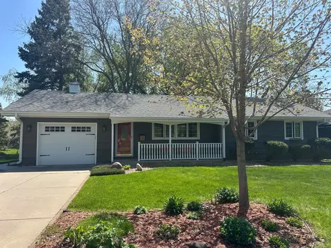 2708 34th Ave NE, Saint Anthony, MN 55418
