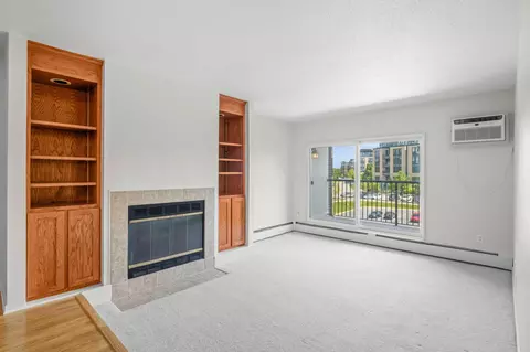 4820 Park Commons Dr #329, Saint Louis Park, MN 55416