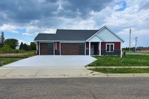 480 Stoneridge Ln NE, Owatonna, MN 55060
