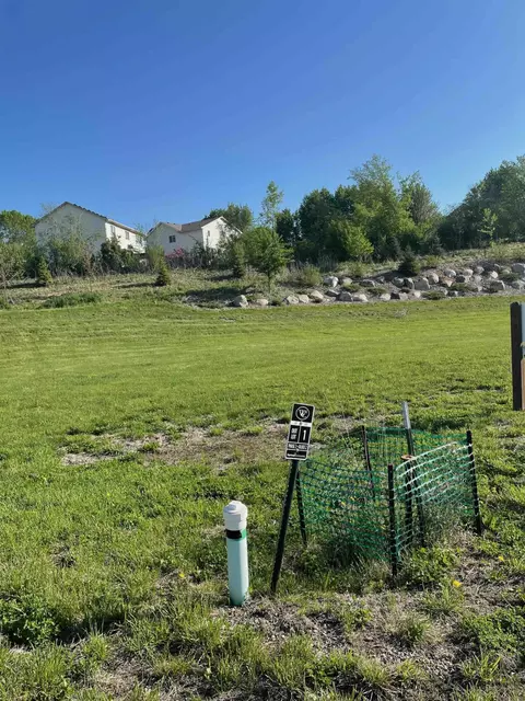 100 Forest Ct, Waconia, MN 55387
