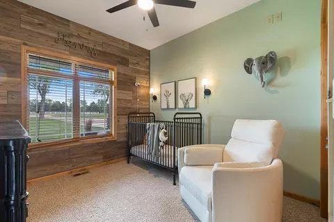 Bedroom - 1555 Dickson Dr, Hendricks, MN 56136 photo 3 of 9