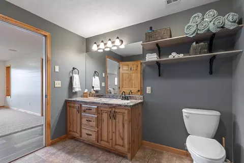 Bath - 1555 Dickson Dr, Hendricks, MN 56136 photo 7 of 11