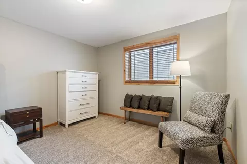Bedroom - 1555 Dickson Dr, Hendricks, MN 56136 photo 7 of 9