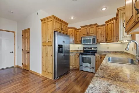 Kitchen - 1555 Dickson Dr, Hendricks, MN 56136 photo 3 of 6