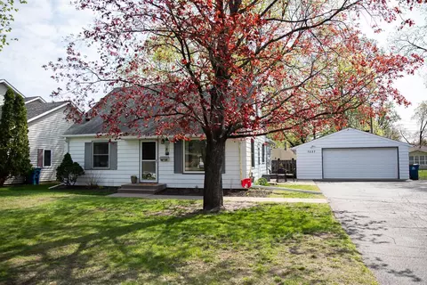 7227 Columbus Ave S, Richfield, MN 55423