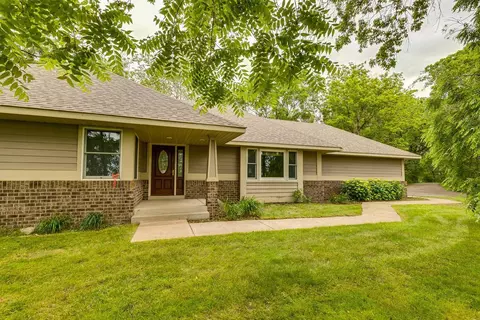 10735 3rd Street Pl N, Lake Elmo, MN 55042