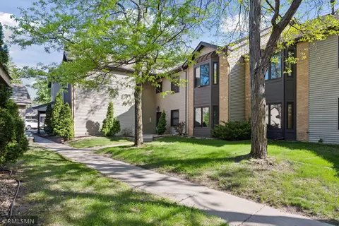 11031 Oregon Cir #58, Bloomington, MN 55438