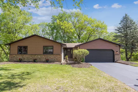 1588 Chatham Ave, Arden Hills, MN 55112