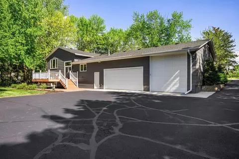 10798 River Rd NE, Hanover, MN 55341