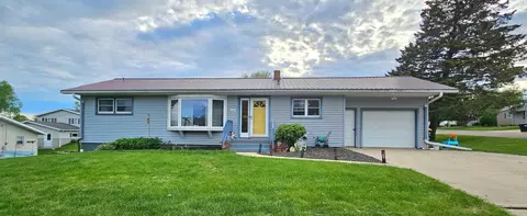 249 3rd Ave NW, Spring Grove, MN 55974
