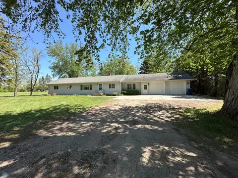 111 4th St N, Leonard, ND 58052 photo 3