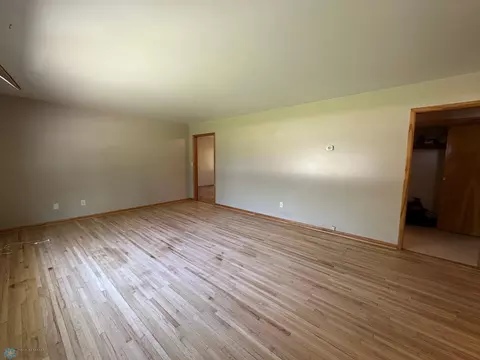 111 4th St N, Leonard, ND 58052 photo 12