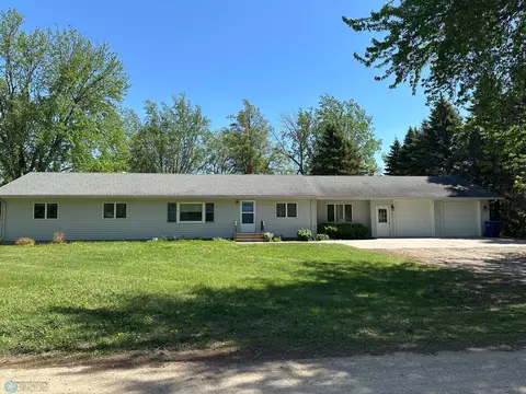 111 4th St N, Leonard, ND 58052