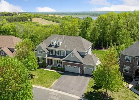 10021 Frederick Pl, Eden Prairie, MN 55347