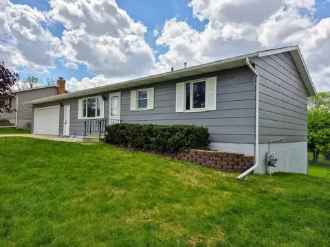 307 10th Ave NE, Stewartville, MN 55976