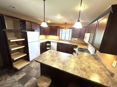 Kitchen - 413 River Bluff Dr, Windom, MN 56101 photo 4 of 4