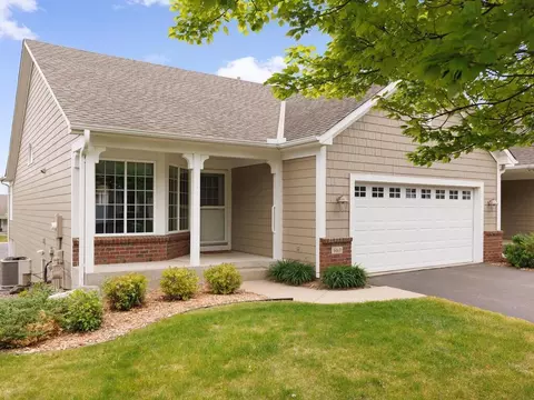 663 Regent Ln, Waconia, MN 55387
