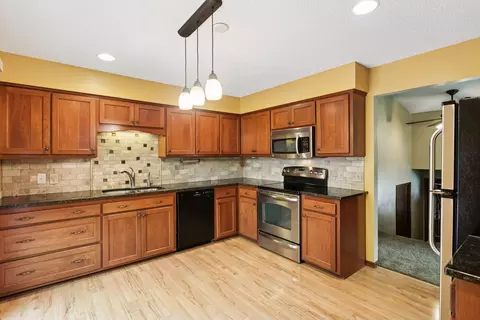 7701 N College Park Dr, Brooklyn Park, MN 55445