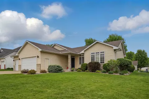1166 Jadden Ln, Owatonna, MN 55060