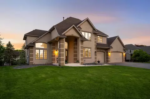 5732 Pond Ct, Shoreview, MN 55126