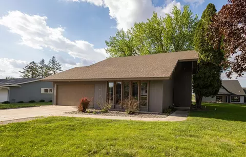 500 NW Lincoln St, Adams, MN 55909