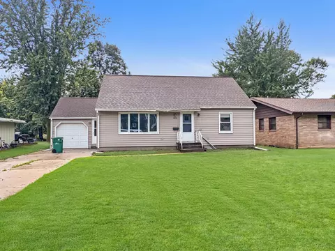 808 Boxelder Ave, Marshall, MN 56258