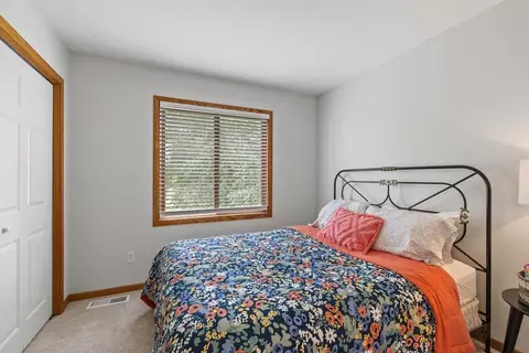 Bedroom - 4180 Reading Rd, Eagan, MN 55123 photo 2 of 4