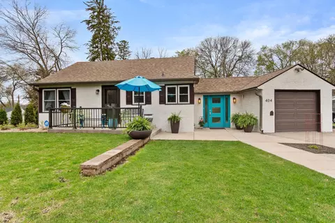 404 Oakwood Dr, Anoka, MN 55303
