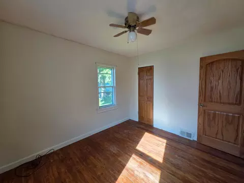 Bedroom - 508 5th St, Kenyon, MN 55946 photo 2 of 6